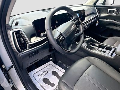 2026 Kia Sorento — photo 9 view