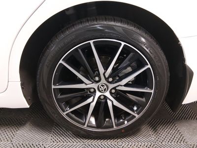 2024 Toyota Camry — photo 10 view
