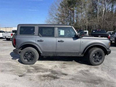 2025 Ford Bronco - Photo 2