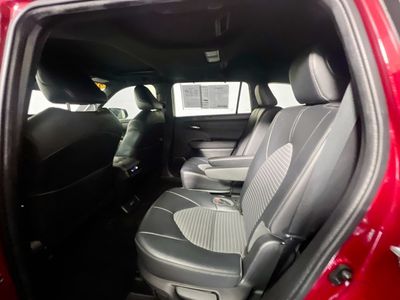 2022 Toyota Highlander - Photo 25