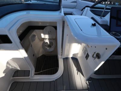 2025 Sea Ray SLX 280 - Photo 15