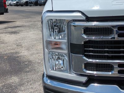 2026 Ford F-350SD - Photo 10