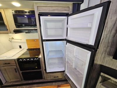 2021 Forest River RV Cherokee Arctic Wolf Suite - Photo 41
