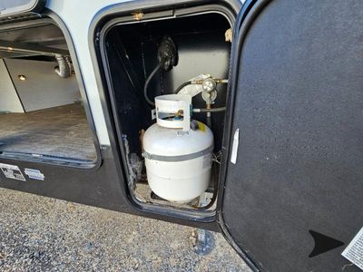 2021 Forest River RV Cherokee Arctic Wolf Suite - Photo 14