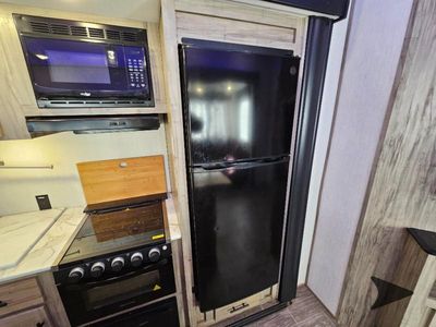 2021 Forest River RV Cherokee Arctic Wolf Suite - Photo 40