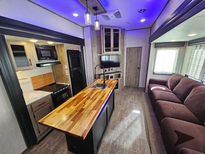2021 Forest River RV Cherokee Arctic Wolf Suite - Photo 31