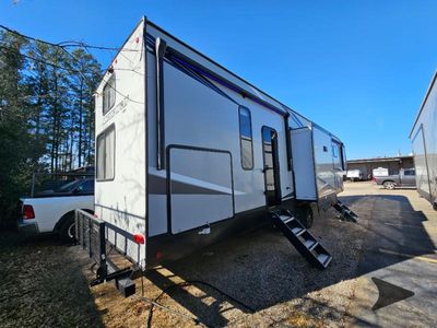 2021 Forest River RV Cherokee Arctic Wolf Suite - Photo 8