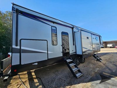 2021 Forest River RV Cherokee Arctic Wolf Suite - Photo 9