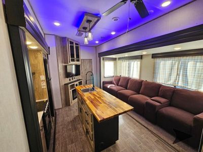 2021 Forest River RV Cherokee Arctic Wolf Suite - Photo 30