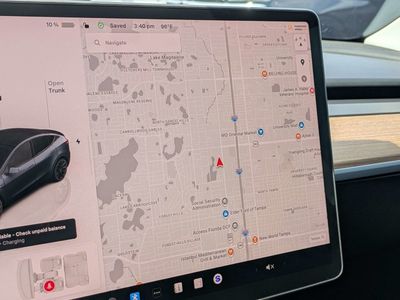 2024 Tesla Model Y - Photo 21