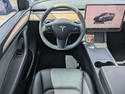 2024 Tesla Model Y - Photo 15
