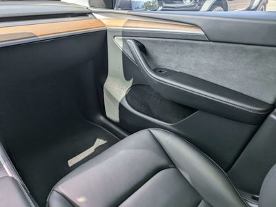 2024 Tesla Model Y - Photo 16