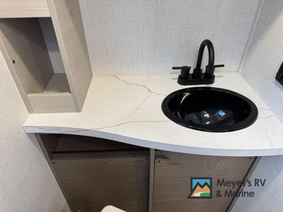 2026 Grand Design Serenova - Photo 15