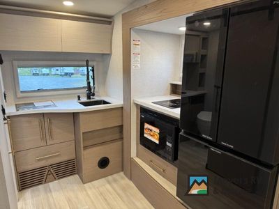2026 Grand Design Serenova - Photo 8