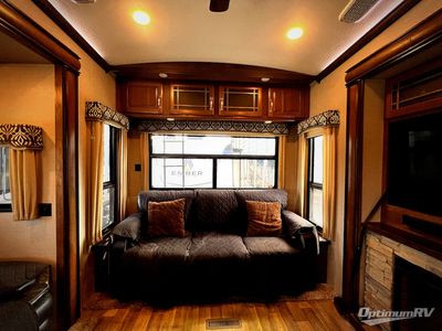2017 Keystone Montana - Photo 6