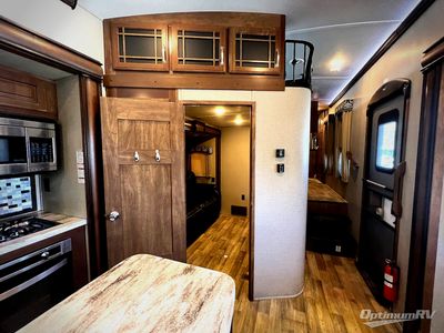 2017 Keystone Montana - Photo 15