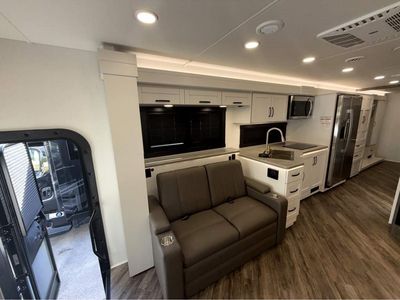 2026 Jayco Seneca - Photo 9