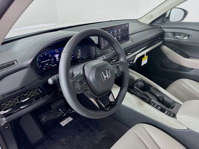 2026 Honda Accord Hybrid - Photo 7