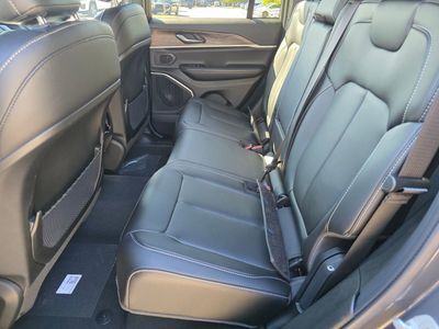 2026 Jeep Grand Cherokee — photo 8 view