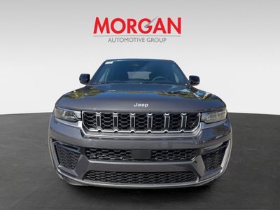 2026 Jeep Grand Cherokee — side profile view