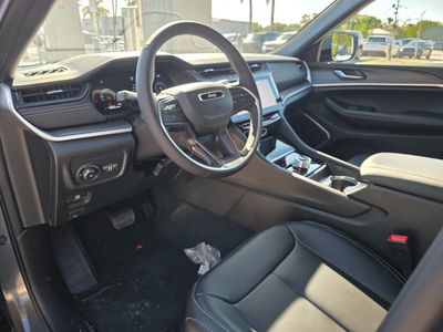 2026 Jeep Grand Cherokee — photo 13 view