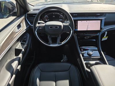 2026 Jeep Grand Cherokee — photo 10 view