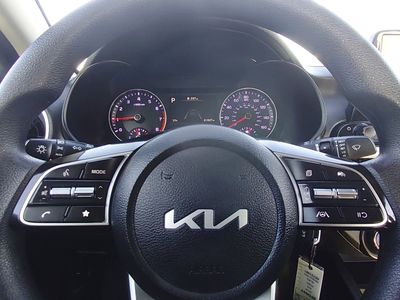 2024 Kia Forte - Photo 12