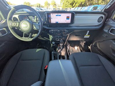 2026 Jeep Wrangler — photo 13 view