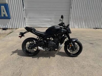 2026 Yamaha MT-07 — front three-quarter view