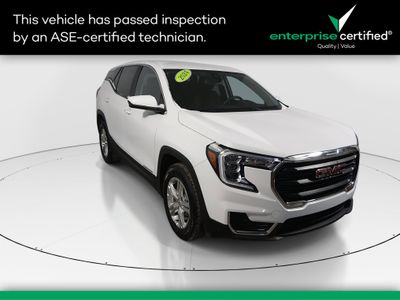 2024 GMC Terrain FWD 4dr SLE — front three-quarter view