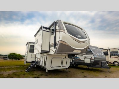2020 Keystone Montana - Photo 1