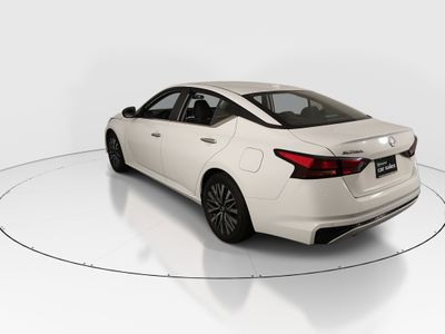 2025 Nissan Altima — detail view