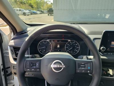 2026 Nissan Rogue — photo 13 view