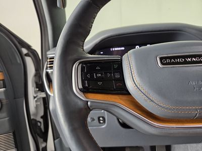 2023 Jeep Grand Wagoneer - Photo 16
