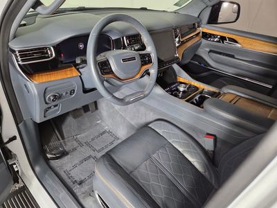 2023 Jeep Grand Wagoneer - Photo 12
