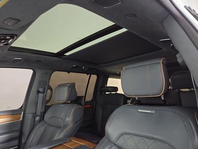 2023 Jeep Grand Wagoneer - Photo 25