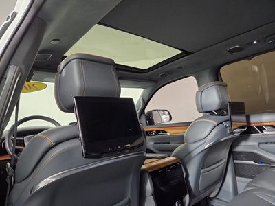 2023 Jeep Grand Wagoneer - Photo 30