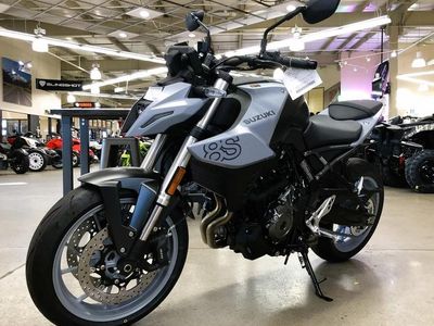 2024 Suzuki GSX-8S - Photo 4
