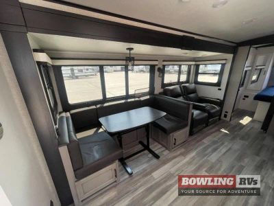 2024 White Hawk 29BH — photo 9 view