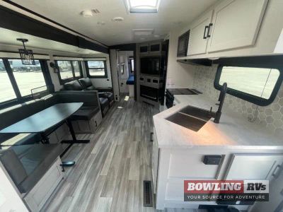 2024 White Hawk 29BH — photo 8 view