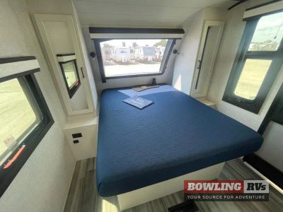 2024 White Hawk 29BH — photo 19 view