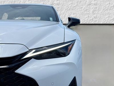 2026 Lexus IS - Photo 9