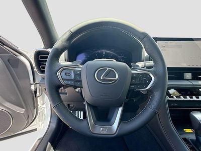 2026 Lexus IS - Photo 38
