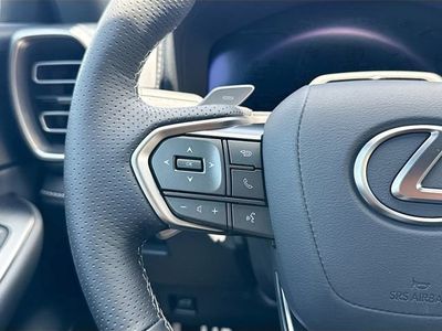 2026 Lexus IS - Photo 36