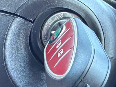 2020 Alfa Romeo 4C Spider - Photo 28