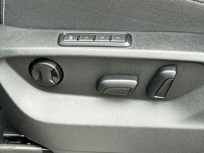 2023 Volkswagen Atlas Cross Sport - Photo 24