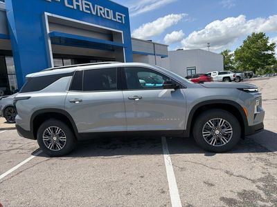 2026 Chevrolet Traverse - Photo 2