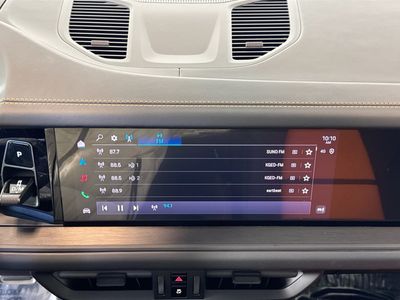 2026 Porsche Cayenne - Photo 16
