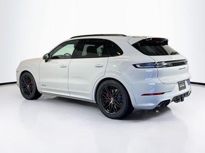 2026 Porsche Cayenne - Photo 3