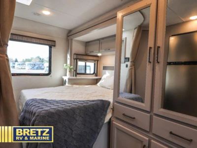 2024 Thor Motor Coach Chateau - Photo 19